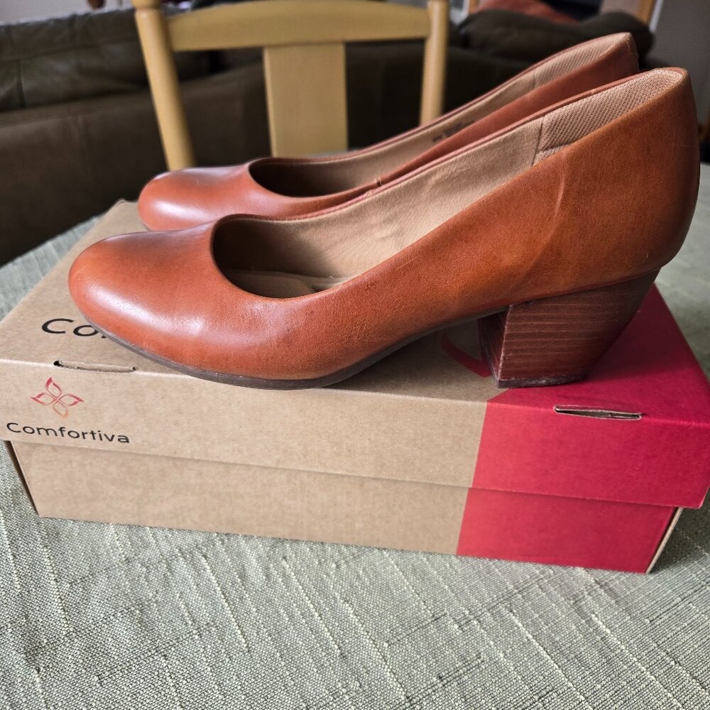 Comfortiva Amora Pumps 9 Wide